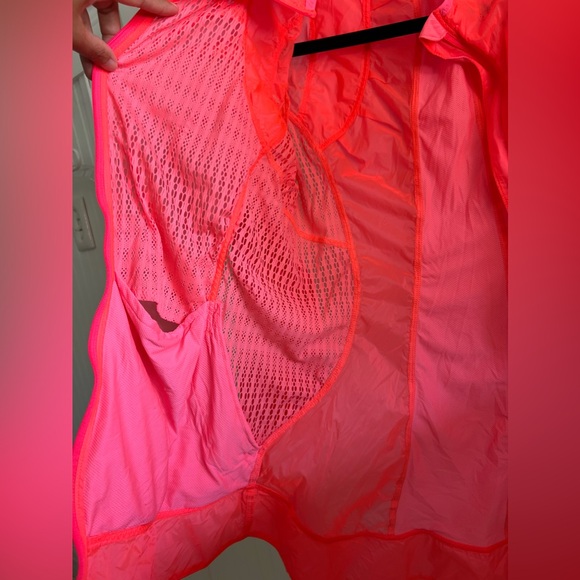 LULULEMON Lightweight Mesh Running Orange (Flash) Jacket - Picture 10 of 11